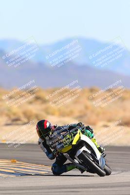 media/Jan-10-2025-CVMA Friday Practice (Fri) [[489e0da257]]/Group 4 and Trackday/Session 4 (Turn 16)/